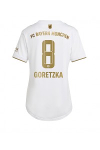 Bayern Munich Leon Goretzka #8 Fotballdrakt Borte Klær Dame 2022-23 Korte ermer